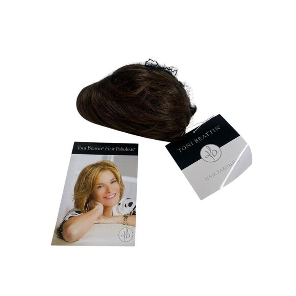 Toni Brattin Prestigious Short Cut Wig Light Brown Regular NWT $139 MSRP - Picture 2 of 5